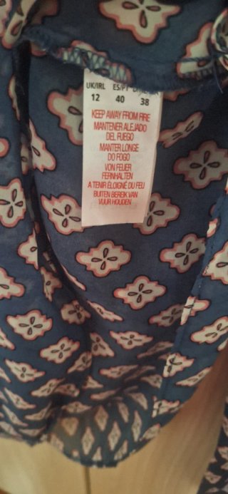 Blusa Atmosphere azul y rosa estampada