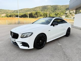 Mercedes-Benz E220d Coupé AMG Line – Full Equip