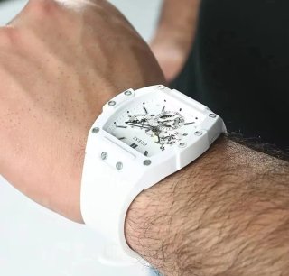 Reloj Guess Blanco y Plateado