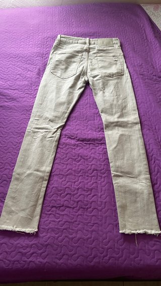 Pantalón vaquero Bershka Beige Desgastado. Skinny