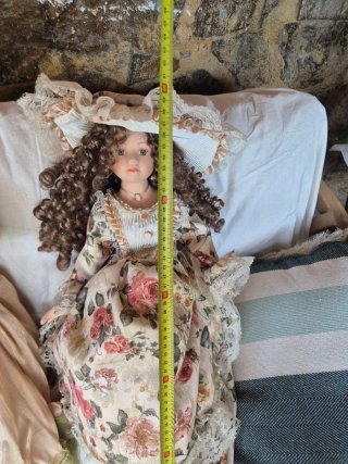 Vecchie bambole di porcellana alte 60 cm