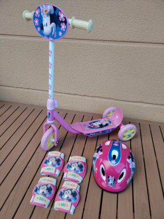 Patinete, Casco y Protecciones Minnie