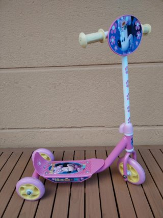 Patinete, Casco y Protecciones Minnie