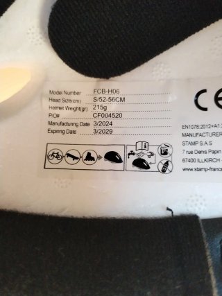 Patinete, Casco y Protecciones Minnie