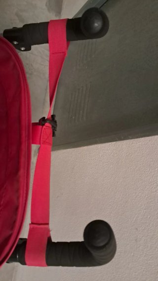 Silla de paseo MacLaren roja