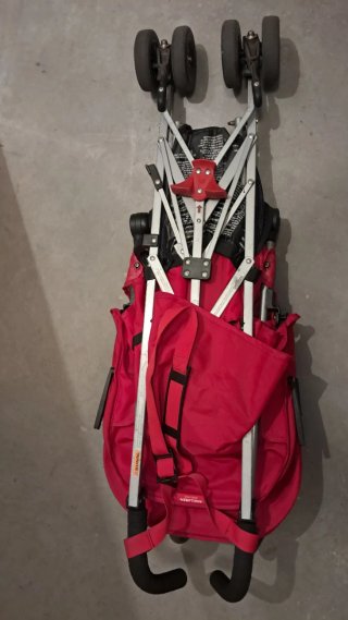 Silla de paseo MacLaren roja