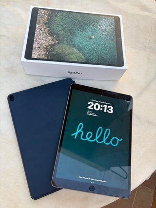 iPad Pro 10,5” 64 GB + funda Apple