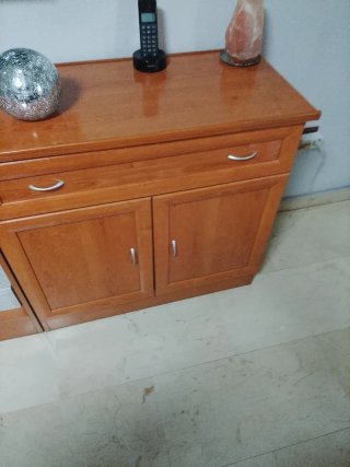 Aparador de comedor de madera