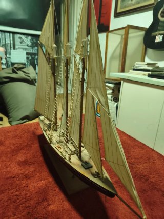 Maqueta de barco de vela