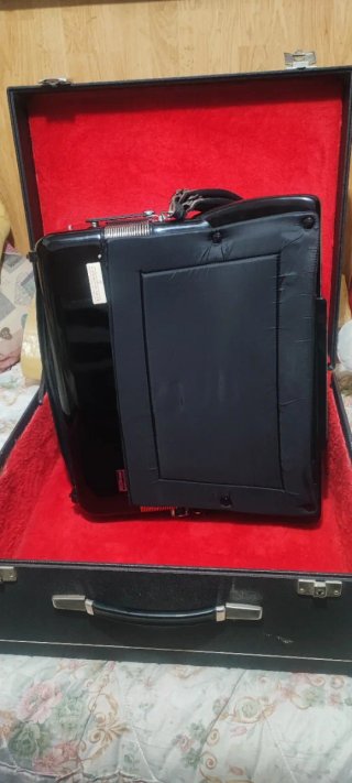 Acordeón Máster Millennium MIDI