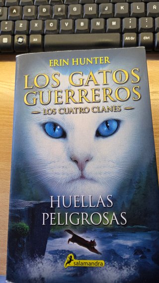 LIBRO LOS GATOS GUERREROS Nº 5: HUELLAS PELIGROSAS