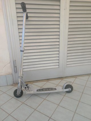 Monopattino giocattolo