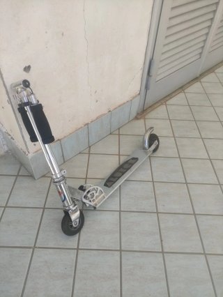 Monopattino giocattolo