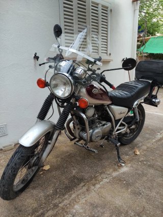 Yamaha 250 Especial Roja