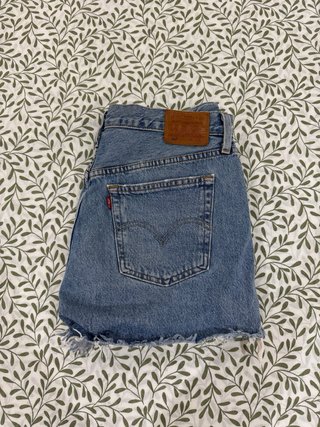 Shorts Levi's vaqueros desgastados