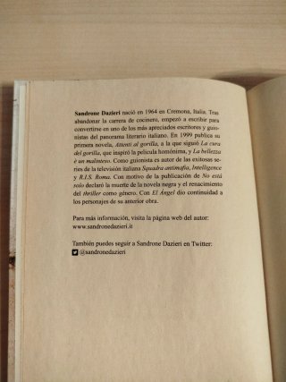 ¡LOTE: dos libros novela policíaca y de suspense!