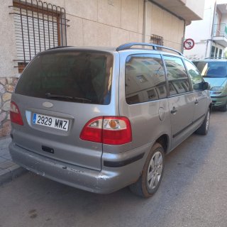ford galaxy  2004