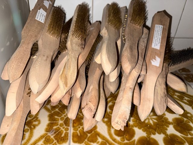 Pack 37 Cepillos de madera de Limpieza Metálicos