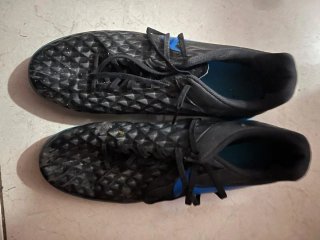 Botas de futbol sala Nike Negras y Azules