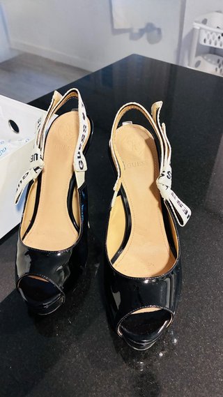 Zapatos de tacón Guess negro 13 y 3 cm plataforma
