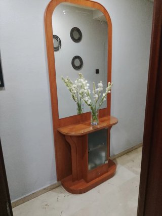 Mueble de entrada madera y cristal