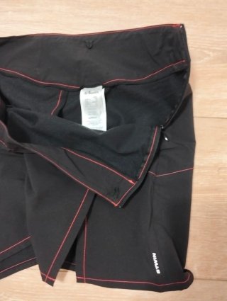 Falda deportiva Decathlon negra