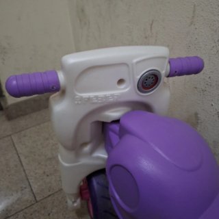 Moto correpasillos Feber Morada/Rosa