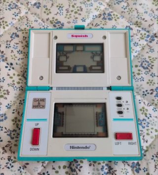 Nintendo Game & Watch Squish