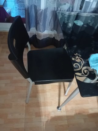 Juego de 2 mesas y 4 sillas comedor/centro