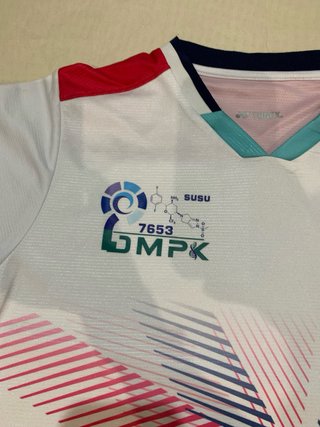 Maglia sportiva bianca con grafica yonker XS