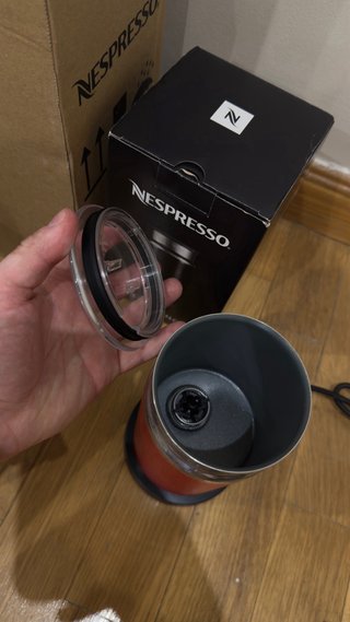 Cafetera Nespresso Essenza Mini + Aeroccino 3