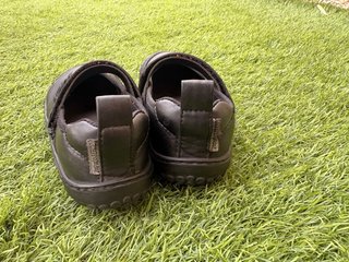Zapatos Barefoot Colegiales Niña Negros