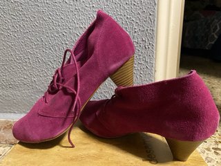 Zapatos de tacón Desam rosa/morado