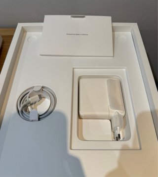 MacBook Pro 16” i9 16GB 1TB SSD Radeon Pro 5500M