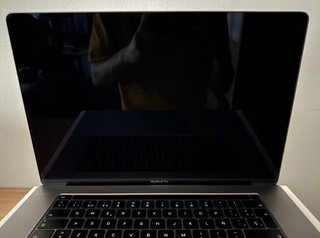 MacBook Pro 16” i9 16GB 1TB SSD Radeon Pro 5500M