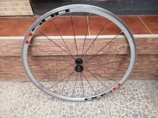 Rueda de Bicicleta Delantera