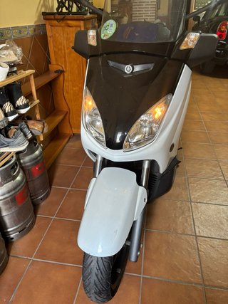 Yamaha Xmax 250 Maxi Scooter