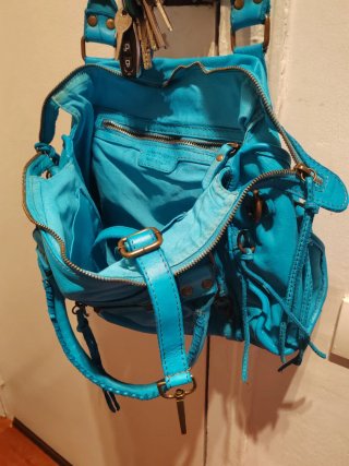 Bolso Piel Azul "pitufo"