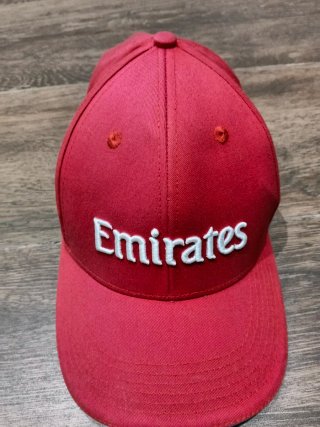 Gorra Emirates Roja