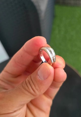 Anillo Oro Blanco con Diamantes Auténticos