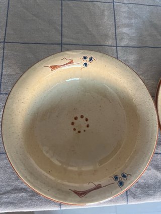 Vajilla cerámica beige y marrón