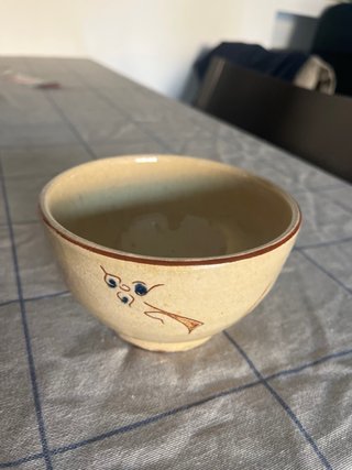Vajilla cerámica beige y marrón