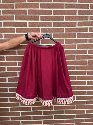 Traje Euskaldantza Beige y Rojo Talla Única