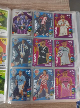 Álbum Adrenalyn LaLiga 2024-25 + lote de cartas