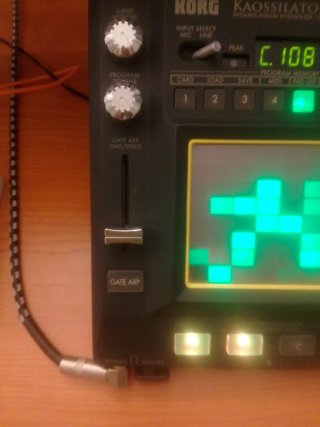 Korg Kaossilator Pro+ Sintetizador Sampler loop