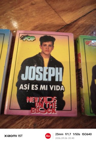 Lote 4 Mini Libri New Kids on the Block. SuperPop