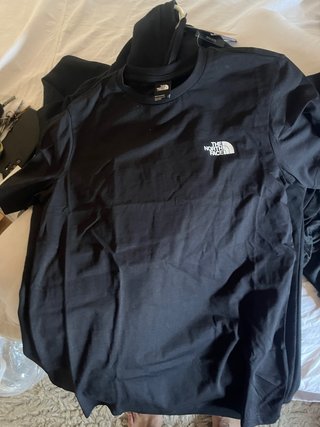 Camiseta The North Face Negra