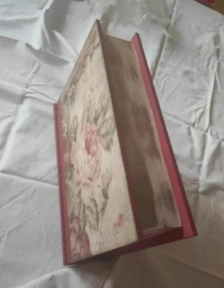 Caja de madera artesanal floral