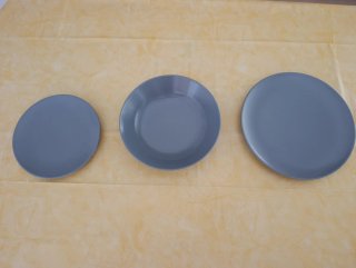 Vajilla completa gris Ikea FÄRGKLAR
