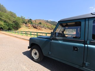 Land Rover Defender 1982